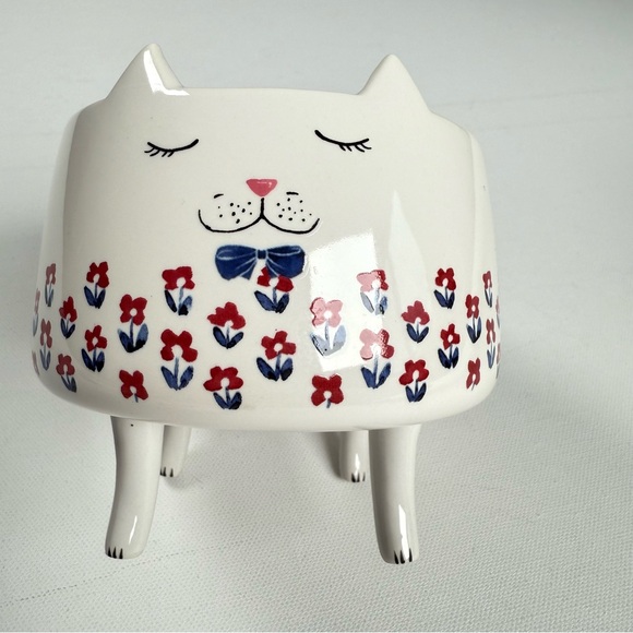 Arlington Designs Cute Cat White‎ Ceramic Mug with Floral Design - Picture 3 of 9